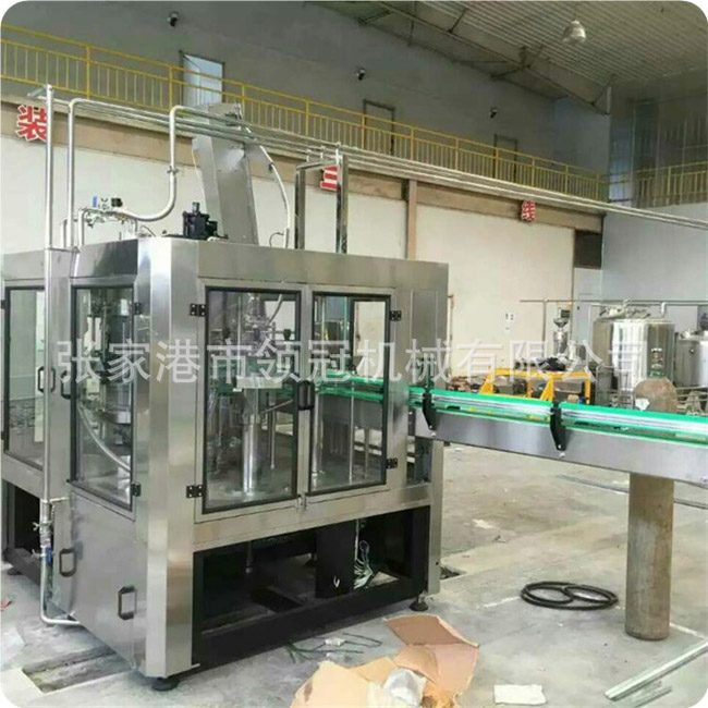 领冠机械果汁饮料灌装生产线高性能、好用！